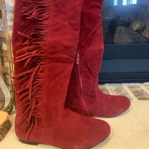 Fringe boots